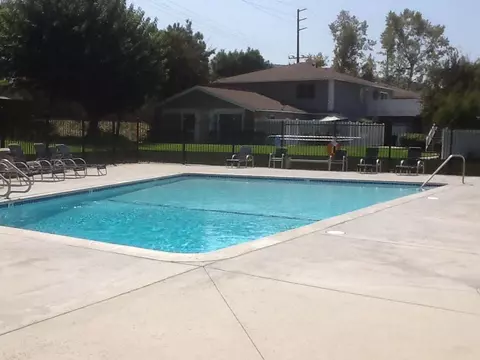 28159 Robin Ave, Santa Clarita, CA 91350 photo 5