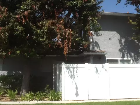28159 Robin Ave, Santa Clarita, CA 91350 photo 1
