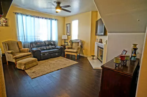 5401 Cisero Dr, Palmdale, CA 93552 photo 4