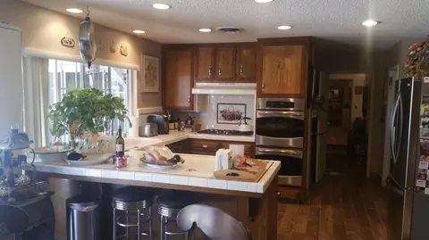 2061 Spice St, Lancaster, CA 93536 photo 2