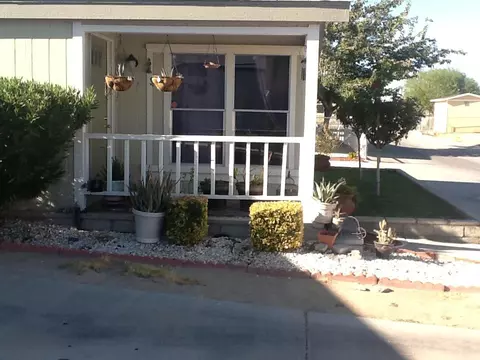 45465 25th St E #156, Lancaster, CA 93535 photo 4