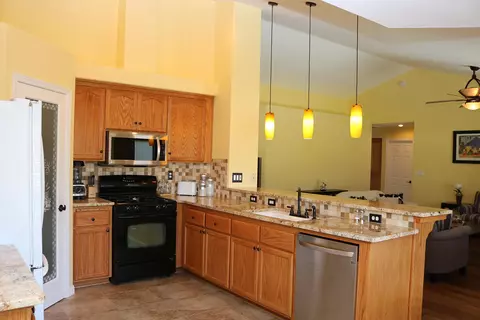 28341 Burlingame Ct, Tehachapi, CA 93561 photo 11