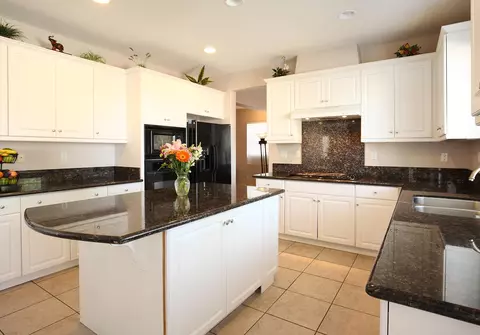 4751 Jade Ct, Lancaster, CA 93536 photo 9