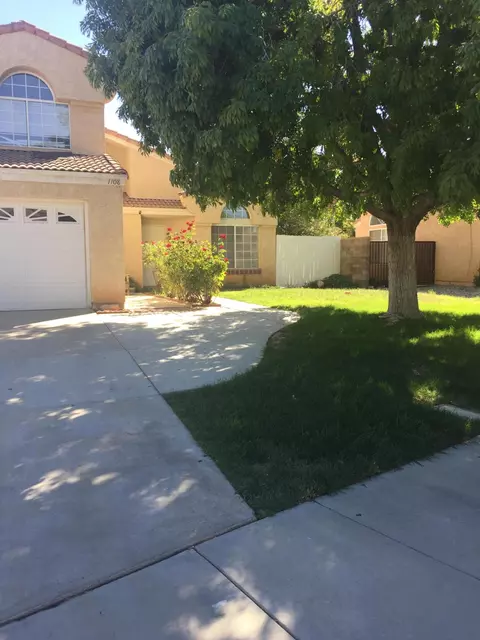 1108 Kildare St E, Lancaster, CA 93535 photo 3
