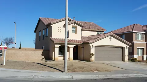 1807 Ivesbrook St E, Lancaster, CA 93535 photo 5