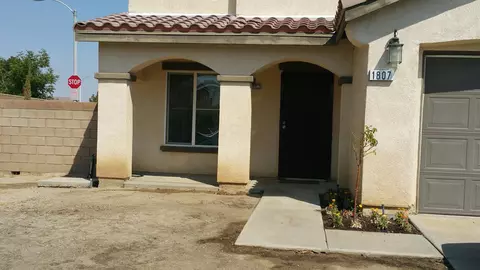 1807 Ivesbrook St E, Lancaster, CA 93535 photo 7