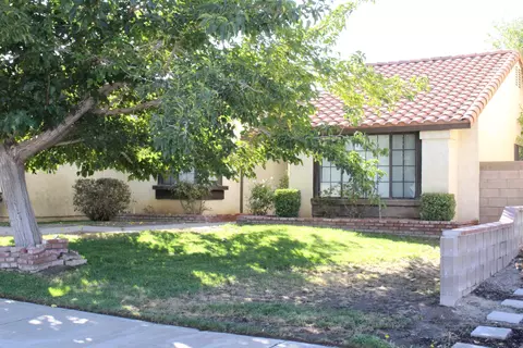 4804 Pacifica Ave, Palmdale, CA 93552 photo 2