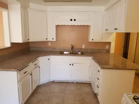 38619 3rd St E, Palmdale, CA 93550 photo 4