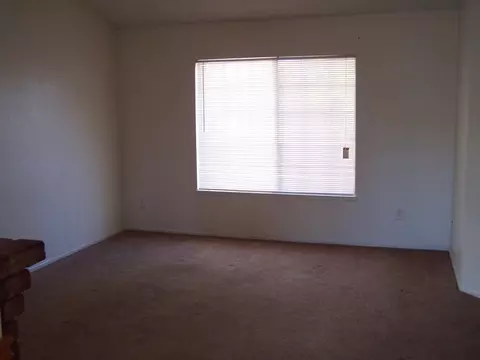 714 Trixis Ave, Lancaster, CA 93534 photo 4