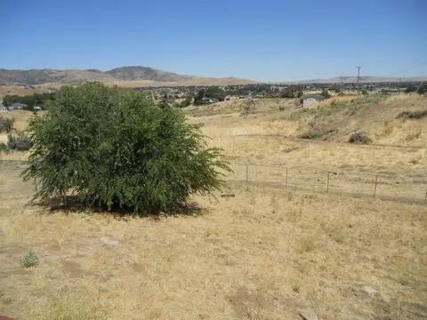 22712 Mariposa Rd, Tehachapi, CA 93561 photo 11