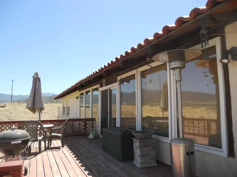 22712 Mariposa Rd, Tehachapi, CA 93561 photo 9
