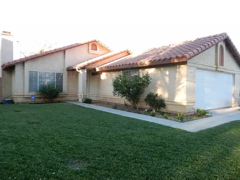 2811 Lavida Dr, Lancaster, CA 93535 photo 1
