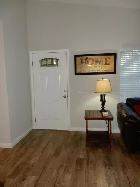 2811 Lavida Dr, Lancaster, CA 93535 photo 6