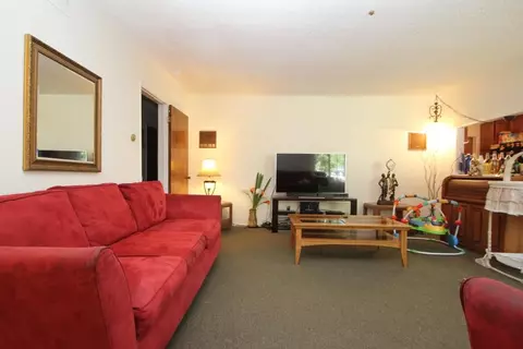 6708 Festina Dr, Paramount, CA 90723 photo 1