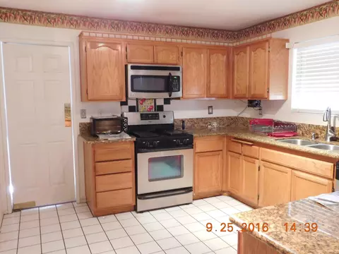 15333 Fremont Dr, Adelanto, CA 92301 photo 2