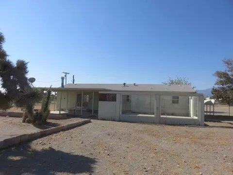 3578 Sierra Rd, Phelan, CA 92371 photo 2