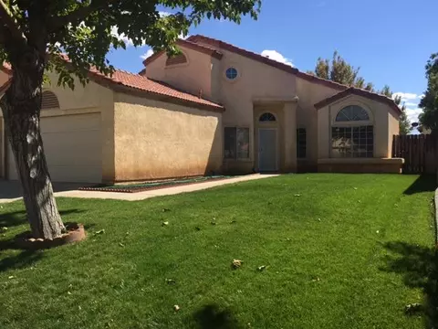 1630 E Norberry St E, Lancaster, CA 93535 photo 1