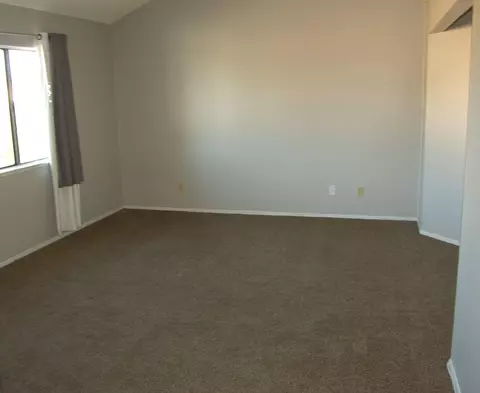 37706 Smoke Tree St, Palmdale, CA 93552 photo 4