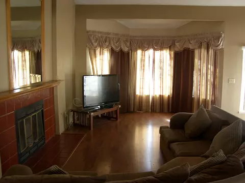 37706 Smoke Tree St, Palmdale, CA 93552 photo 2