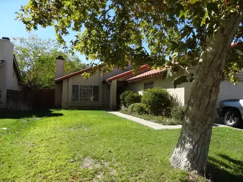 45327 18th St E, Lancaster, CA 93535 photo 1