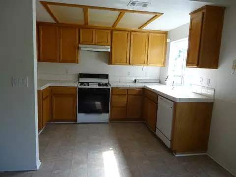 45327 18th St E, Lancaster, CA 93535 photo 4
