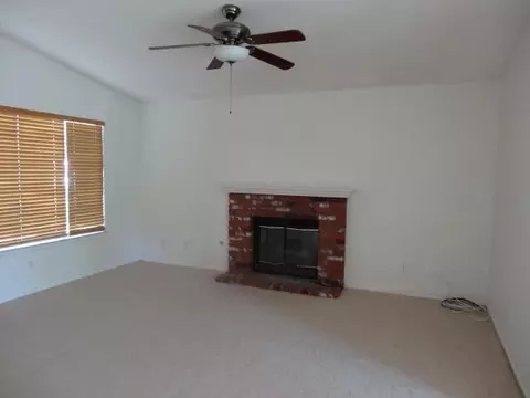 45327 18th St E, Lancaster, CA 93535 photo 3