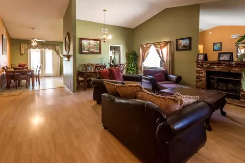 43840 Delgado Ct, Lancaster, CA 93535 photo 6