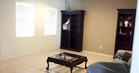 43204 Echard Ave, Lancaster, CA 93536 photo 2