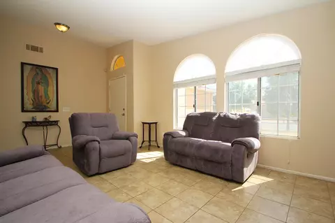 1521 Camran Ave, Lancaster, CA 93535 photo 3