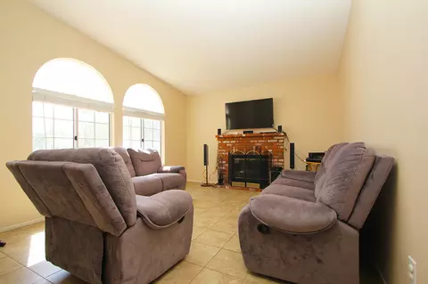 1521 Camran Ave, Lancaster, CA 93535 photo 1