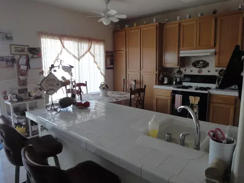 36458 Blacksmith Dr, Palmdale, CA 93550 photo 15