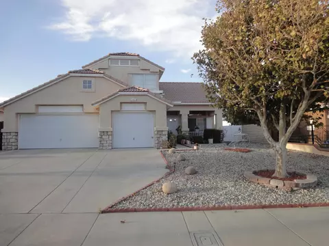 36458 Blacksmith Dr, Palmdale, CA 93550 photo 1