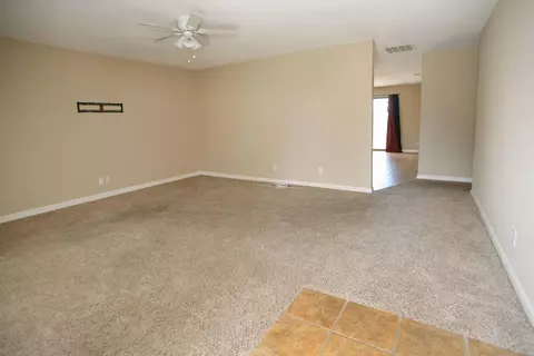 16619 Newmont Ave, Lancaster, CA 93535 photo 3