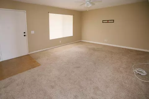 16619 Newmont Ave, Lancaster, CA 93535 photo 4