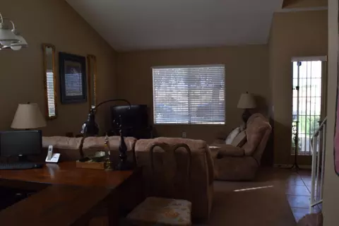 1038 Kettering St E, Lancaster, CA 93535 photo 10