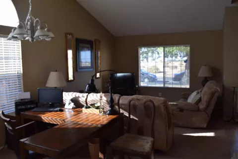 1038 Kettering St E, Lancaster, CA 93535 photo 4