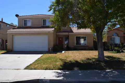 1038 Kettering St E, Lancaster, CA 93535 photo 1