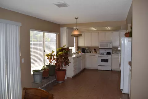 1038 Kettering St E, Lancaster, CA 93535 photo 15