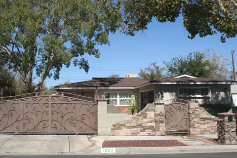 1353 Avenue R3 E, Palmdale, CA 93550 photo 1