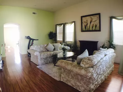 43361 Hampton St, Lancaster, CA 93536 photo 5
