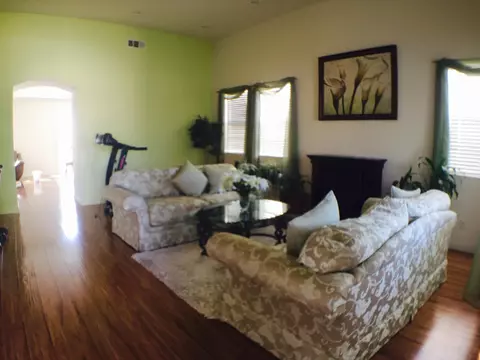 43361 Hampton St, Lancaster, CA 93536 photo 6