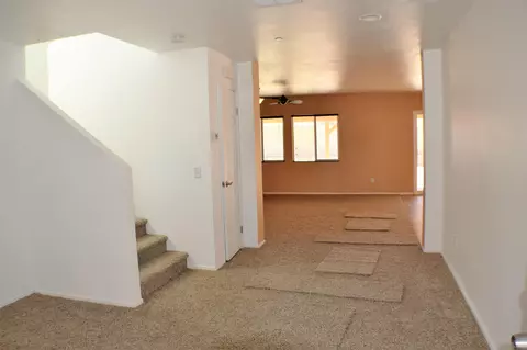 3048 Emerald Ln E, Lancaster, CA 93535 photo 5