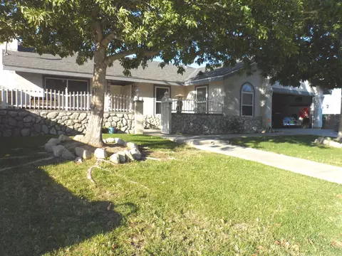 3607 Apollo Ave, Palmdale, CA 93550 photo 3