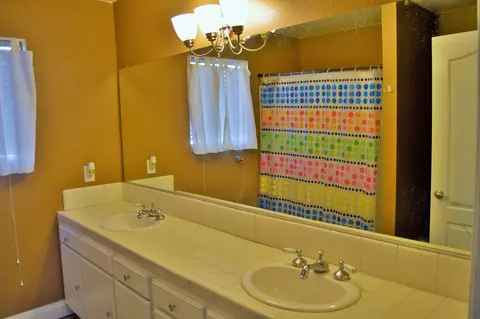 43641 Serenity Ct, Lancaster, CA 93535 photo 11