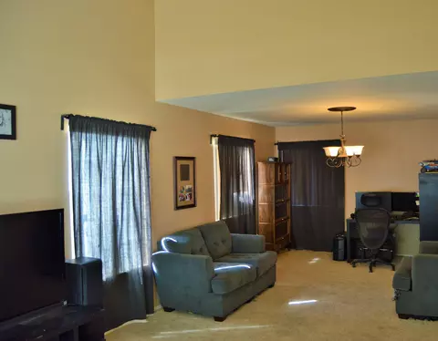 43641 Serenity Ct, Lancaster, CA 93535 photo 4
