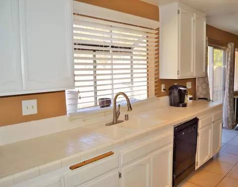 43641 Serenity Ct, Lancaster, CA 93535 photo 6