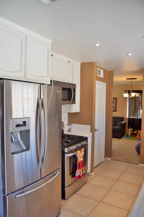 43641 Serenity Ct, Lancaster, CA 93535 photo 7