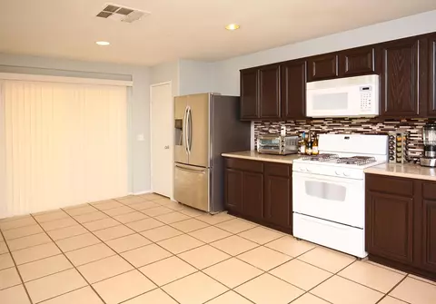 1805 Jenner St E, Lancaster, CA 93535 photo 8