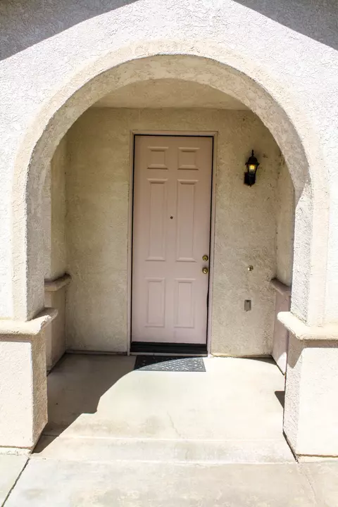1311 Valiant St, Lancaster, CA 93534 photo 4
