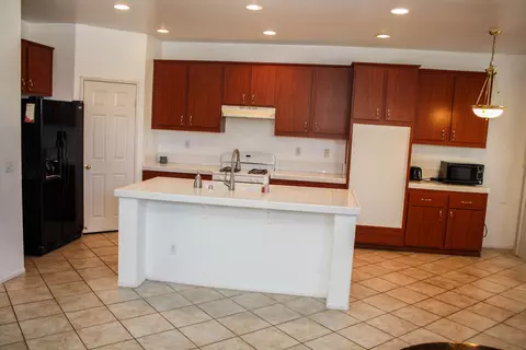 1311 Valiant St, Lancaster, CA 93534 photo 10